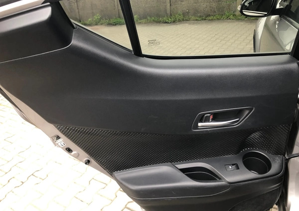 Toyota C-HR cena 75900 przebieg: 164000, rok produkcji 2018 z Mrągowo małe 704